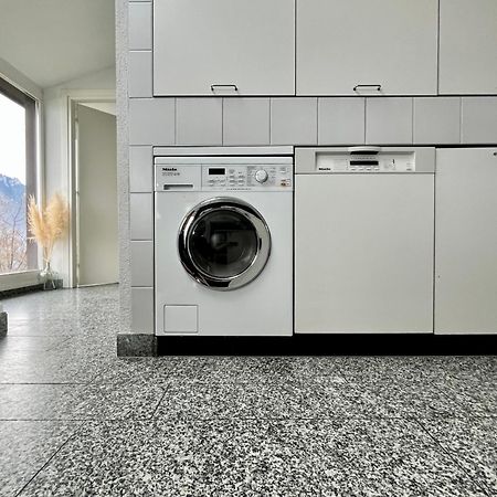 Wohnung Mit Grossartiger Seesicht Und Balkon 슈피츠 외부 사진
