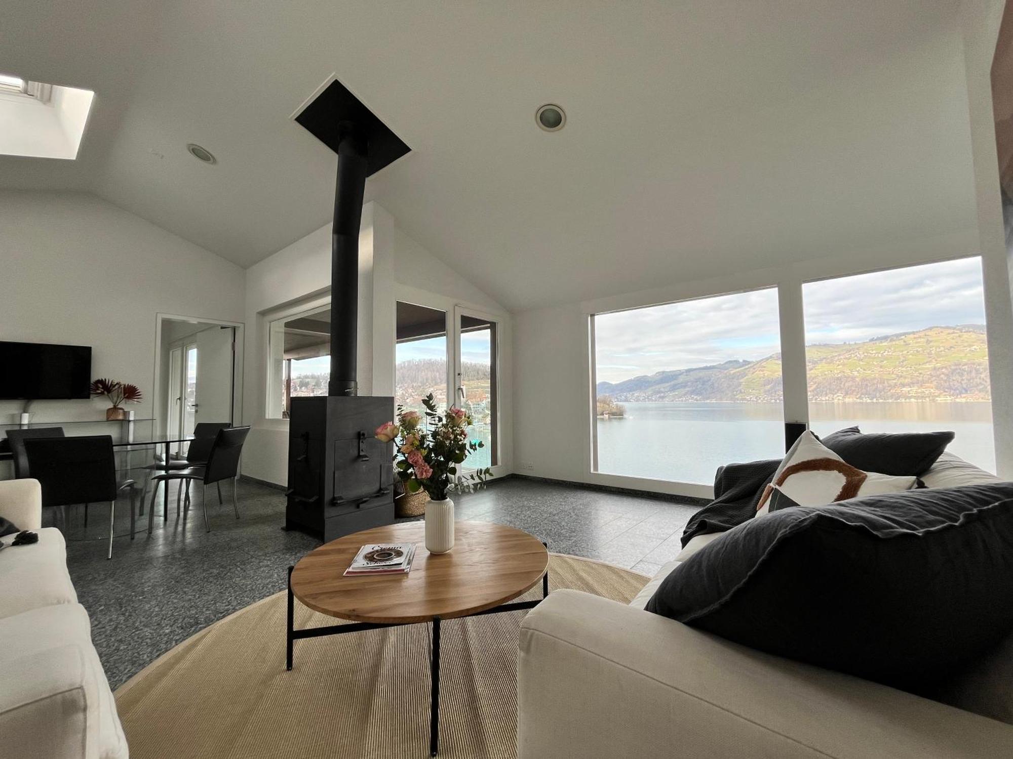 Wohnung Mit Grossartiger Seesicht Und Balkon 슈피츠 외부 사진