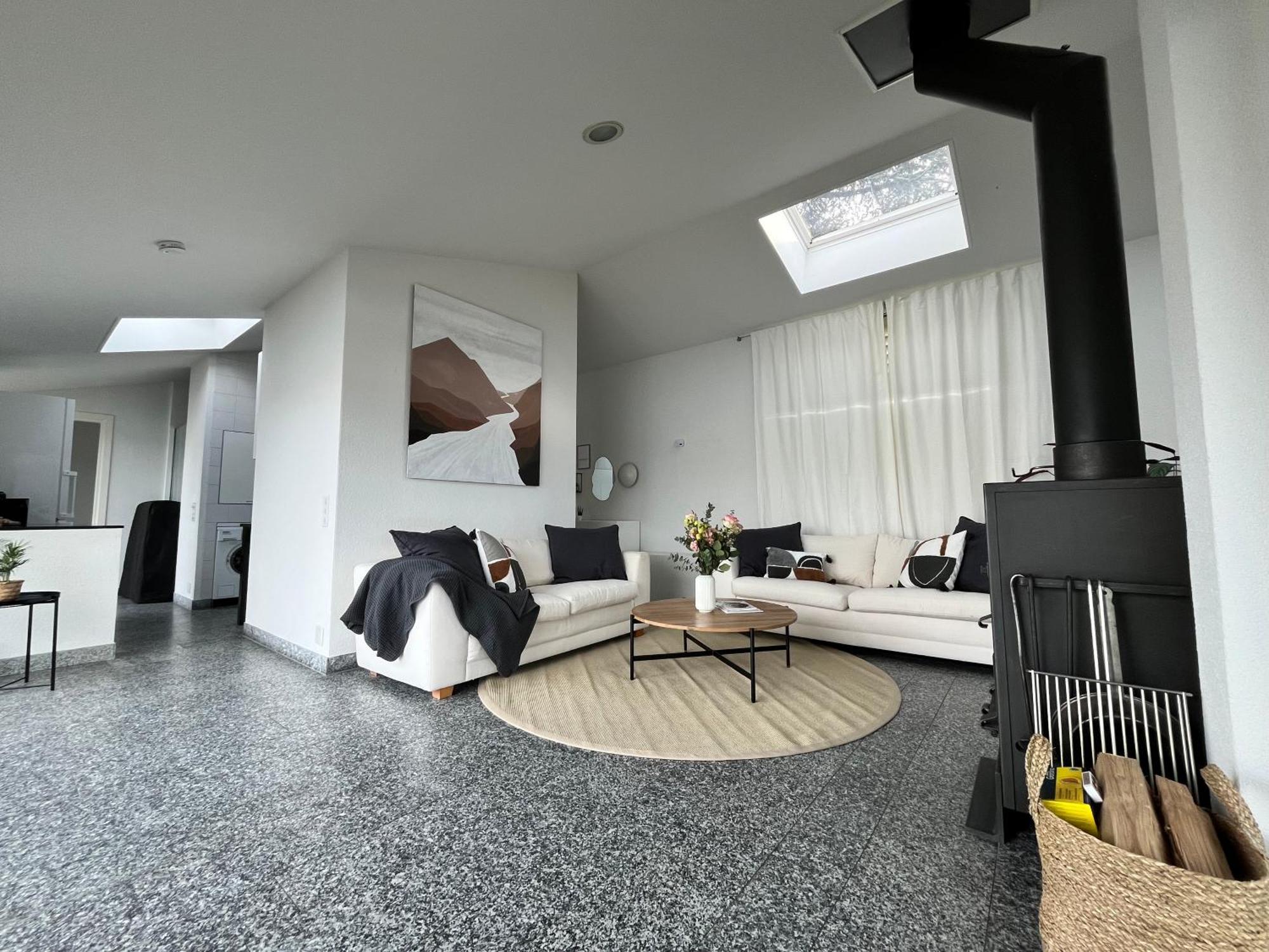 Wohnung Mit Grossartiger Seesicht Und Balkon 슈피츠 외부 사진