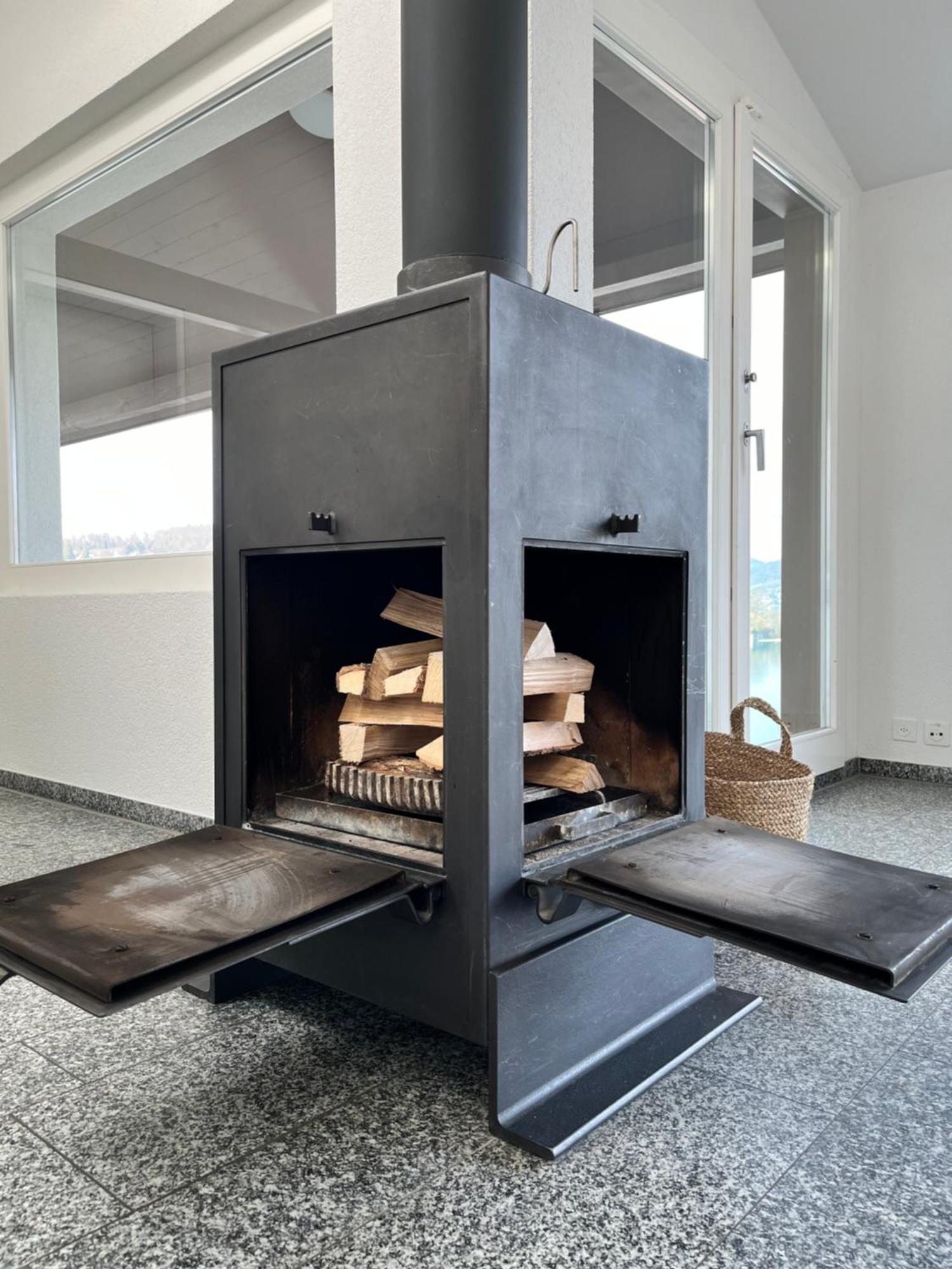 Wohnung Mit Grossartiger Seesicht Und Balkon 슈피츠 외부 사진