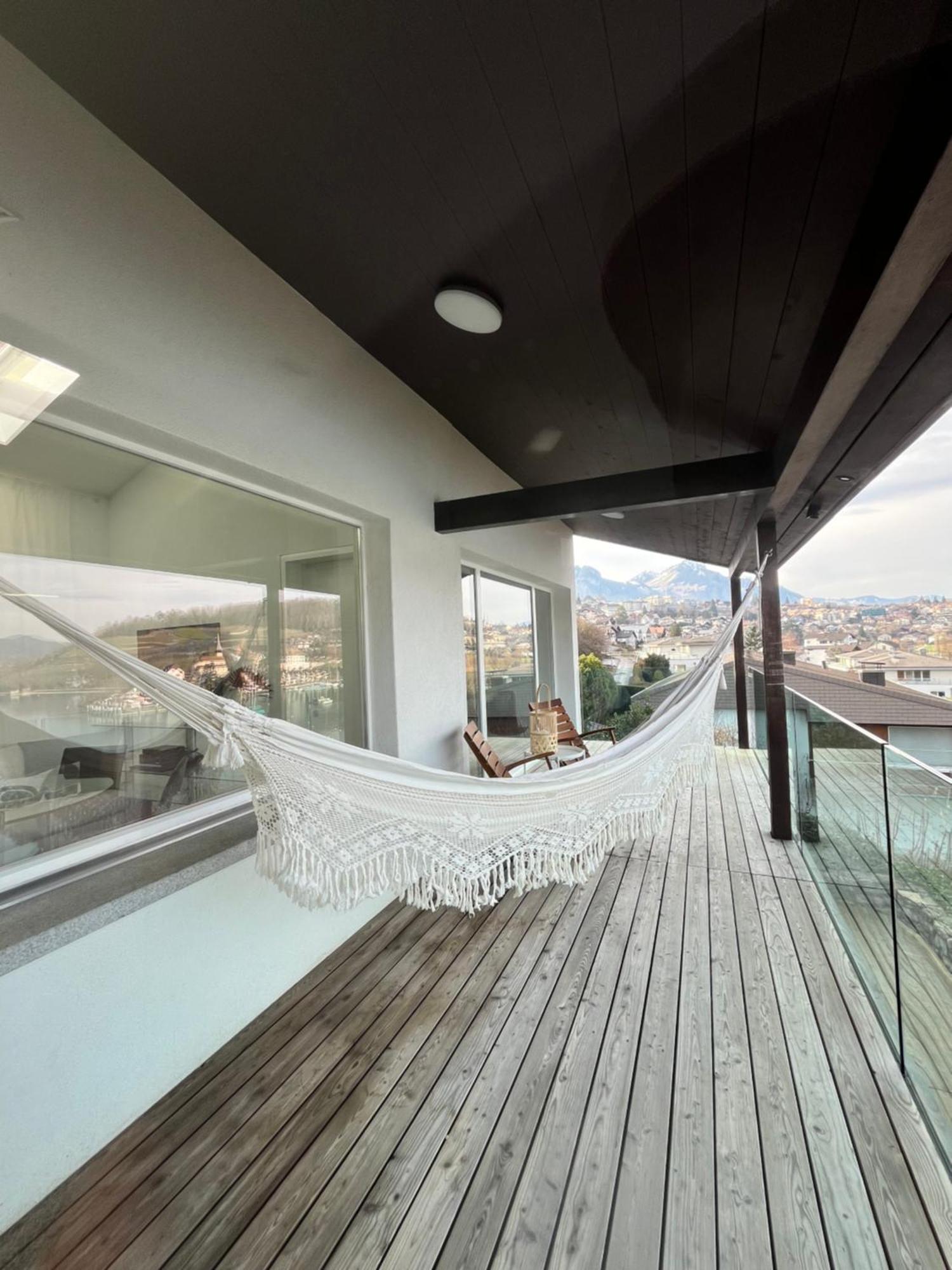 Wohnung Mit Grossartiger Seesicht Und Balkon 슈피츠 외부 사진